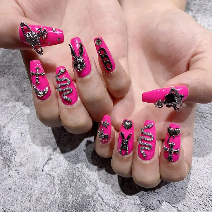 新宿ネイルサロン ネイルサロン新宿 ジェルネイル ジェルネイルデザイン ネイルデザイン 渋谷ネイル Snow Nail Salon所属 Snow Nail スカルプ新宿店のネイルデザイン ミニモ