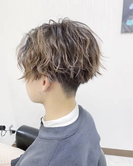 アイロンでツイストパーマ風に Hair Make Cross所属 Ken のヘアカタログ ミニモ