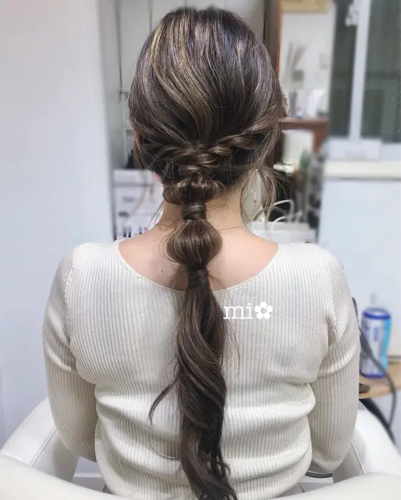 ヘアアレンジ セットモデル ロングヘアをラフなローポニーarrange Siren所属 Siren Mioのヘア カタログ ミニモ