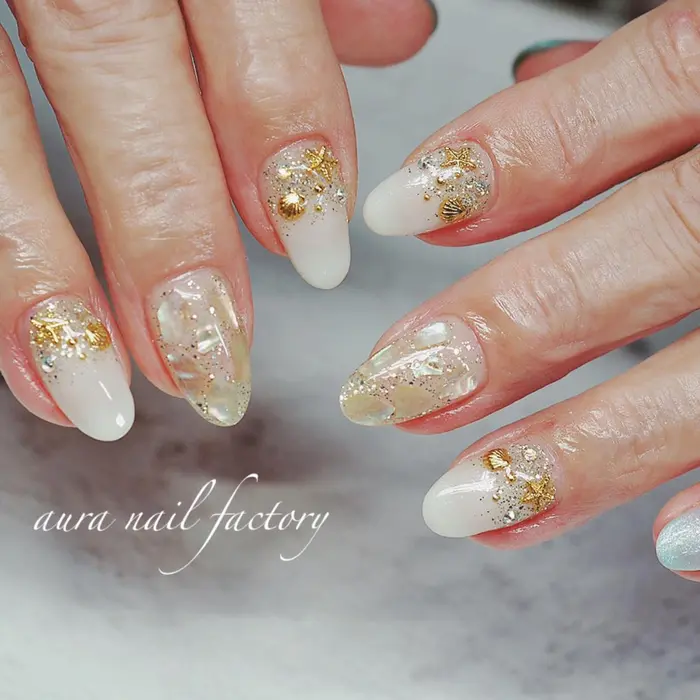 夏ネイル 赤羽ネイルサロン 赤羽ネイル 夏ネイル シェル Fearless By Aura Nail Factory所属 赤羽アウラネイル ファクトリーのネイルデザイン ミニモ