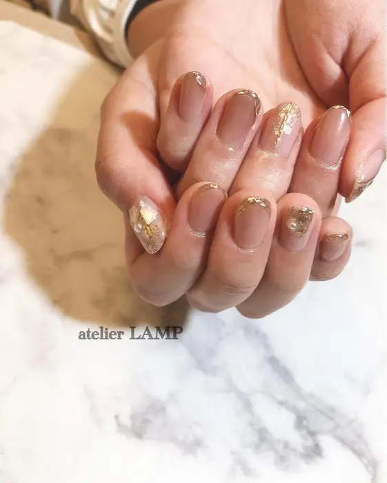 大人シンプルなニュアンスネイル ベージュでおまかせです ๑ و Atelier Lamp所属 Iwamoto Nanaのネイル デザイン ミニモ 大人シンプルなニュアンスネイル ベージュでおまかせです ๑ و Atelier Lamp所属 Iwamoto Nanaのネイル デザイン ミニモ