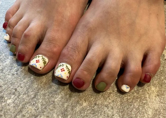 ネイルサロンラウンジ大宮店所属 Rounge Erinaのネイルデザイン ミニモ