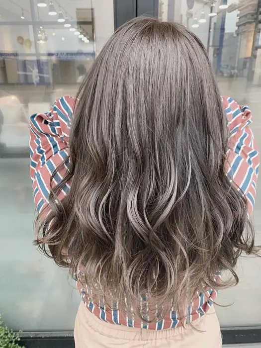 クリアアッシュ La Fith Hair Glow所属 久保川 真義のヘアカタログ ミニモ