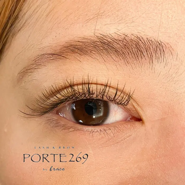 フラットラッシュ160本 タレ目デザイン 目尻のカール感を変えるだけで自然に タレ目風に仕上が Soin De Brace Cerne 心斎橋所属 まえで あやかのマツエクデザイン ミニモ