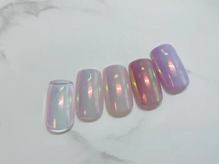 新入荷 キャンディピンクパウダー うるうるなツヤツヤなオーロラカラーが可愛いです Miroir Private Nail Salon所属 Ai のネイル デザイン ミニモ