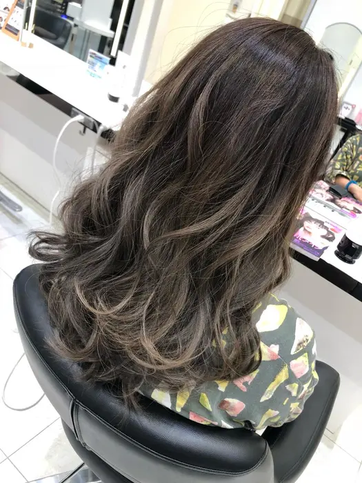 スペシャルダブルカラー 根本は暗めて毛先とのコントラストが Creaイオンモール座間所属 山田 優大のヘア カタログ ミニモ