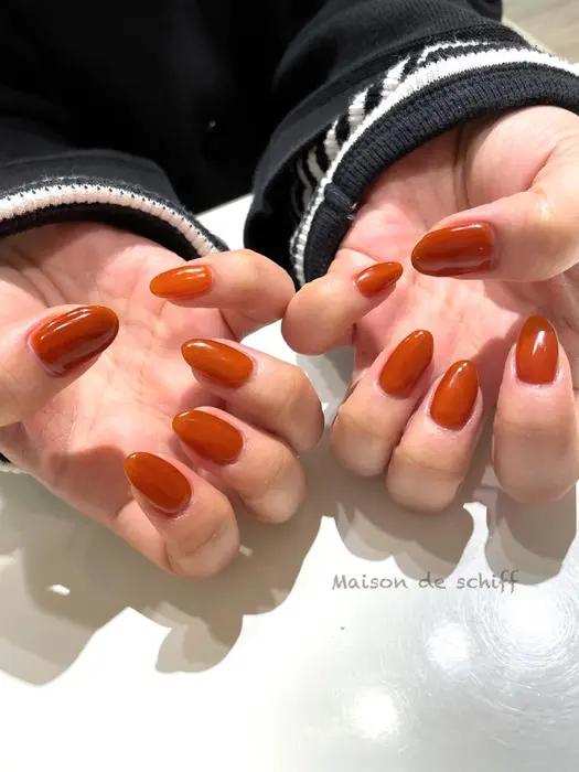こっくりワンカラー 赤みオレンジブラウン Maison De Schiff 所属 ネイリスト Manahaのネイル デザイン ミニモ