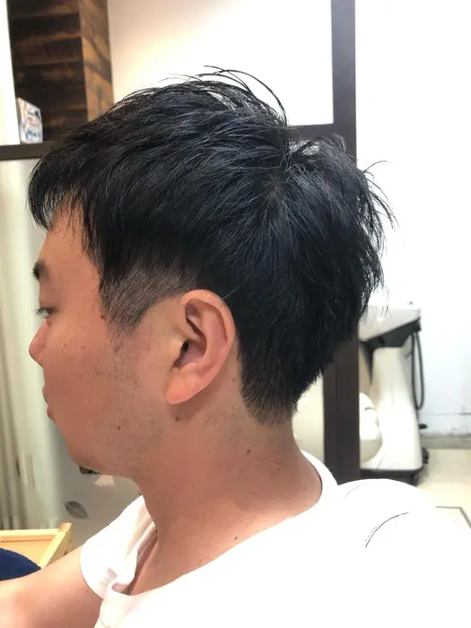 これから暑くなるので 横は涼しくツーブロックを入れ 後ろは スッキリしたようにみせました 普段ワッ Espoir所属 小林 由依のヘアカタログ ミニモ