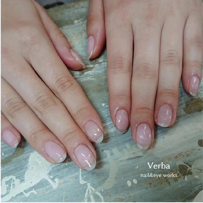 クリア補強 カラーは塗らず 補強目的のためのジェルネイルです Verba Nail Eyeworks所属 Nakaya Megmiのネイル デザイン ミニモ