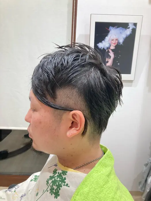 Simのmahさん風のカット 個性的なヘアスタイルもやってます Act Stylish Hair所属 武山 翔のヘアカタログ ミニモ