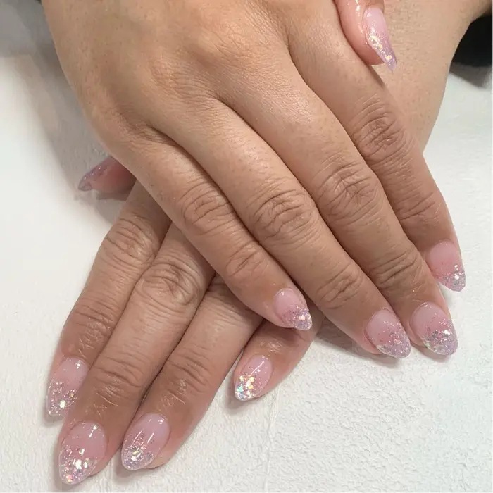 Lg12番 ネイルサロンエーナイン 麻生店所属 岡崎 小雪のネイルデザイン ミニモ