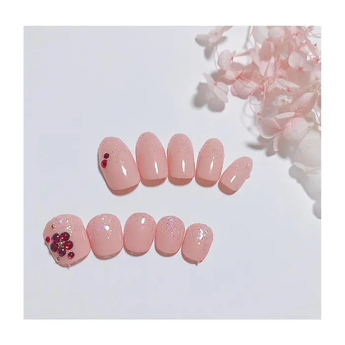 5000円コース 上 ハンド 下 フット ラメグラとストーンのシンプルネイル ベースの色 ラメ キャンアイドレッシー川崎東口店所属 大園 恵実子のネイルデザイン ミニモ