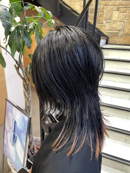 ウルフカット Zest Kalon所属 Color Nail えいみのヘアカタログ ミニモ