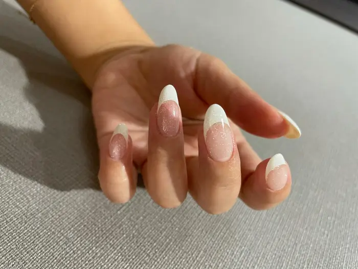 ワンカラー シンプルネイル ニュアンスネイル オフィスネイル ヌーディーネイル グラデー Elmy所属 Elmy 学芸大学 Ayu の ネイルデザイン ミニモ