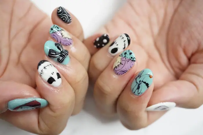 ナイトメア Nail221b所属 塚越 千夏のネイルデザイン ミニモ