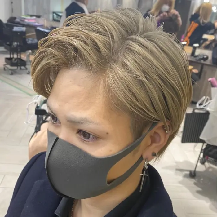 結婚式などに 品のあるヘアスタイル Roots By Lotus所属 ﾍｱﾒｲｸ ﾈｲﾙ あずのネイルデザイン ミニモ