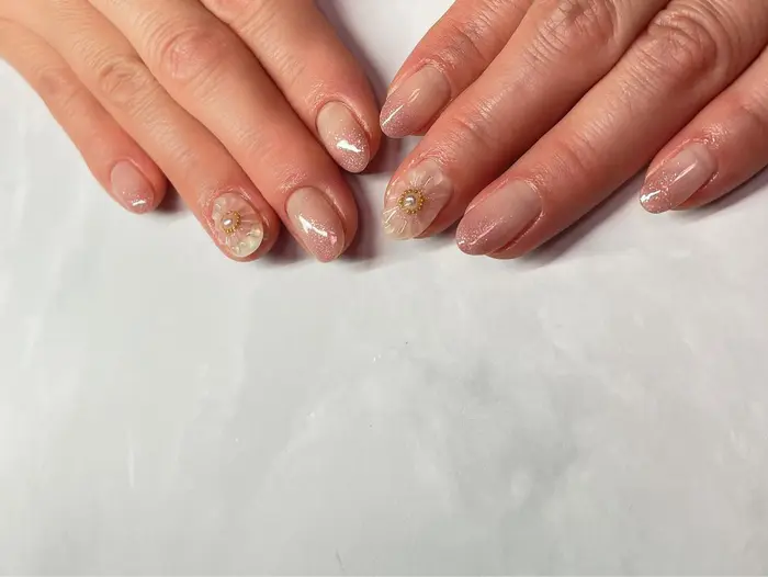 プライベートネイルサロンm Style所属 坂本 真美のネイルデザイン ミニモ