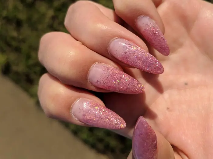 ラメグラデーションスカルプ 鎌ケ谷市 ネイルサロン Footcare Nail Me 所属 田中 智子のネイルデザイン ミニモ