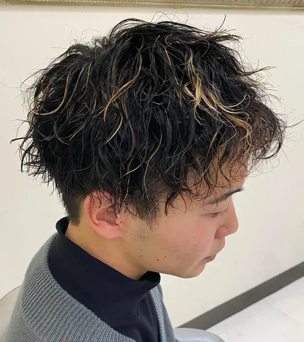 ツイストスパイラルパーマ ツイストパーマ ツイスパ スパイラルパーマ メンズパーマ パーマ フェ Kelly S Green ケリーズグリーン 所属 6年連続 Kobeno 1のヘアカタログ ミニモ