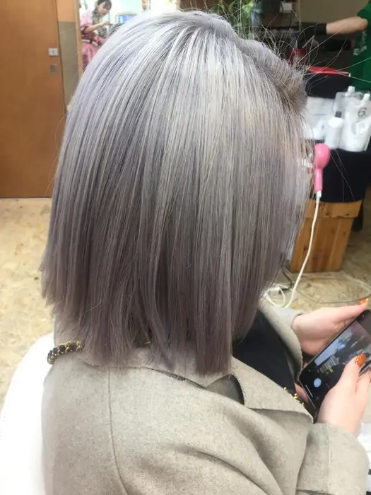 ホワイトグレー Picture所属 工藤 未来のヘアカタログ ミニモ