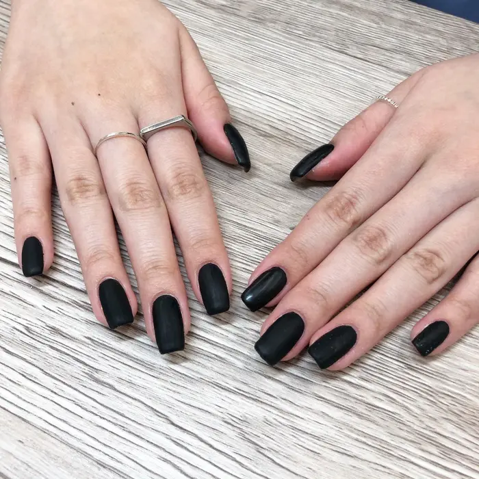 Blackマット ワンカラーメニューでのマットは追加料金がかかります Minami Nail 宮益坂店所属 Ayako のネイルデザイン ミニモ Blackマット ワンカラーメニューでのマットは追加料金がかかります Minami Nail 宮益坂店所属 Ayako のネイルデザイン ミニモ