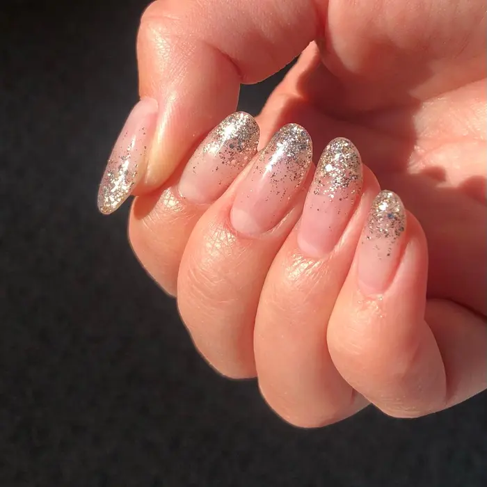 ラメグラデーションネイル Andy所属 Nail Salon Andyのネイルデザイン ミニモ ラメグラデーションネイル Andy所属 Nail Salon Andyのネイルデザイン ミニモ