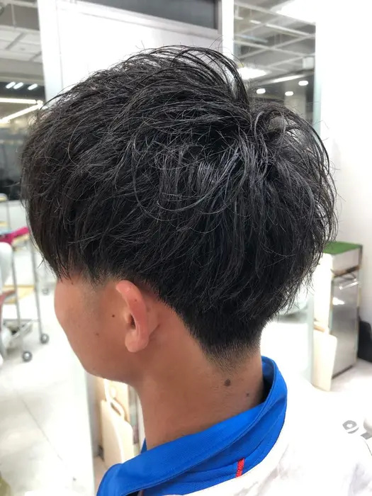 マッシュレイヤー 校則okでオシャレなスタイル 校則といえば 耳出し 襟足短め Legit所属 メンズ得意 店長小川のヘアカタログ ミニモ