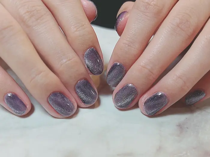 マグネットネイル マグネットネイルはこんな人におすすめです 普通のグラデーションネイルに飽き Ellie Nail銀座店所属 Nailist Norikaのネイルデザイン ミニモ