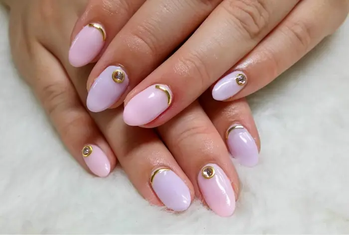 春らしいパステルカラー２色 Naillien所属 Nail Lienのネイルデザイン ミニモ