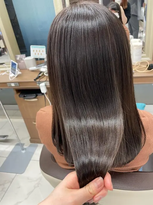 髪の毛伸ばしたい方必見 シークレットハイライト 艶出し で ちょいイメチェンできます Ash 下北沢所属 中上彩花 トップスタ イリスト 縮毛矯正のヘアカタログ ミニモ