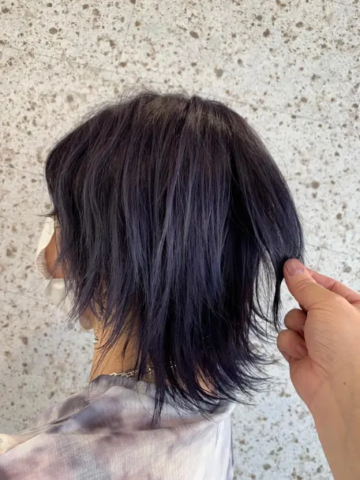 ネイビーバイオレット ブリーチ2回のベースに6トーンのネイビーバイオレット Lani Hair Salon所属 Lani 大名 高嶋健太のヘア カタログ ミニモ