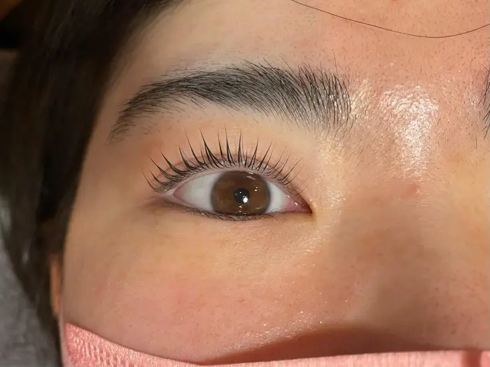 Eight Eyelash三軒茶屋店所属 森 千紘のアイブロウカタログ ミニモ