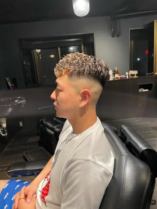 スキンフェード パーマ ジェル馴染ませるだけなのでセットも簡単です モデル募集中 30代 40代 Kingsman Tokyo 2nd所属 星野 央人のヘアカタログ ミニモ