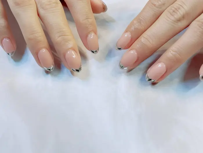 大人気ガラスフレンチコース レオパードネイル 秋ネイル ダメージレスネイル うる艶ネイル Ellie Nail銀座店所属 Nailist Norikaのネイルデザイン ミニモ