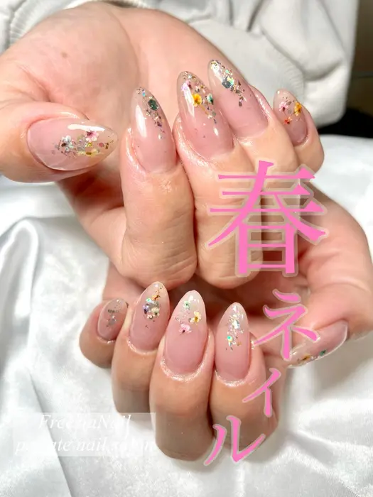 春の押し花ネイル Freesia Nail所属 Freesia Nailのネイルデザイン ミニモ