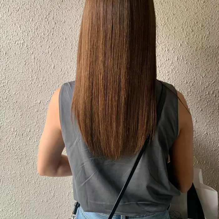 ついつい触りたくなる髪の毛 後ろ姿から綺麗に Chouette所属 Chouette 根本優希のヘアカタログ ミニモ