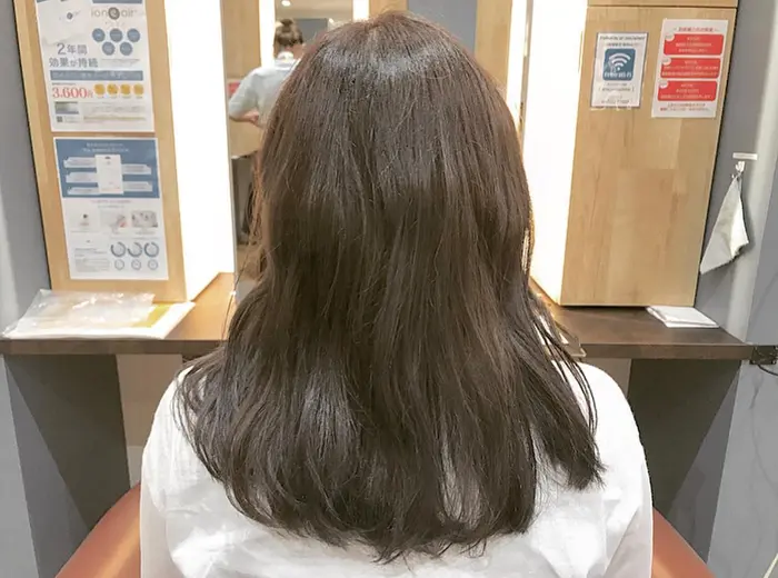 ロングからバッサリカットして アッシュ系のカラーをオススメしてます トランスモード 所属 尾崎 貴彦のヘアカタログ ミニモ ロングからバッサリカットして アッシュ系のカラーをオススメしてます トランスモード 所属 尾崎 貴彦のヘアカタログ ミニモ