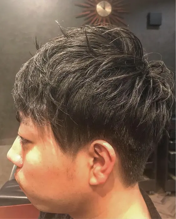 アイロンセットとワックスで束感は出ます やり方教えます セットしなくてもカッコイイし して ヘアステージアミカル所属 雨の日でも決まる 前髪 をつくる人 Goのヘアカタログ ミニモ