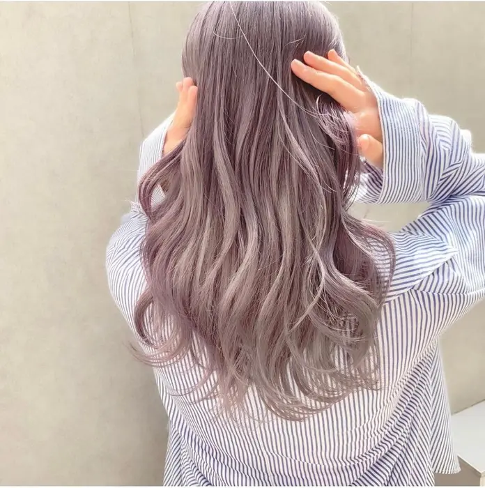 ラベンダーグレー ラベンダーカラー ラベンダーベージュ ラベンダーカラー モーブバイオレッ Leben所属 透明感カラー Mikuのヘア カタログ ミニモ