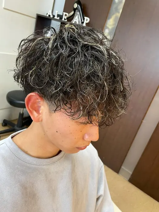 前下がりマッシュ ツイスパ メッシュ Chapter所属 Chpter Daikiのヘアカタログ ミニモ