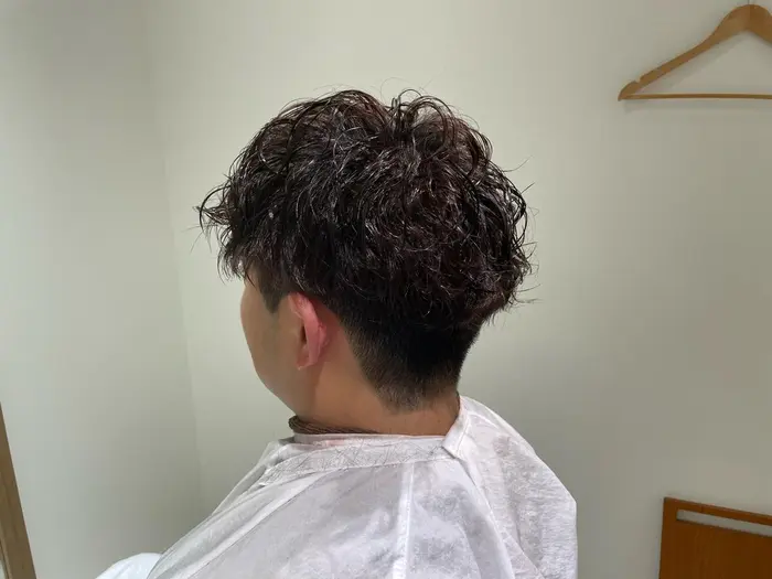 くるくるメンズパーマ スパイラルパーマを弱めのお薬でじっくりと Concept Of Cle 所属 ヘッドスパ 中野凜香のヘアカタログ ミニモ