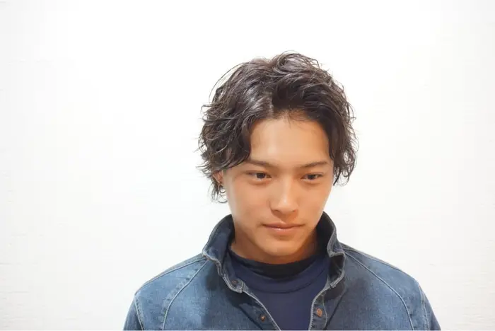 6対4分けスパイラルパーマ Smart所属 加藤 貴大のヘアカタログ ミニモ