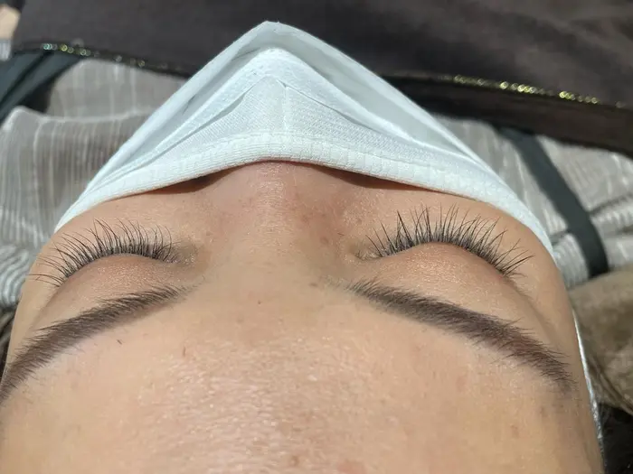 Earth松山銀天街店所属 山本 佳菜のマツエクデザイン ミニモ