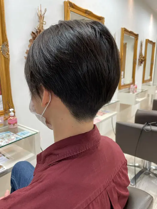 メンズ刈り上げマッシュ サイドはツーブロックが入っての 後ろは刈り上げスタイルです 耳掛けもできる モダンクラフト河原町所属 佐藤 史果のヘアカタログ ミニモ