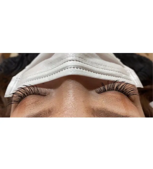 フェザーラッシュ60束ずつ デザインは11 12 13広め 目尻多め Cカールです こちらは アイラッシュtokyo Rise所属 石倉 帆乃花のマツエクデザイン ミニモ