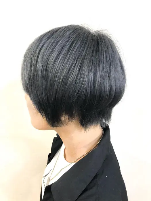 ブリーチ オーガニックカラーで透明感のある艶やかな髪色 Clavis Pratino所属 新井 裕美のヘアカタログ ミニモ