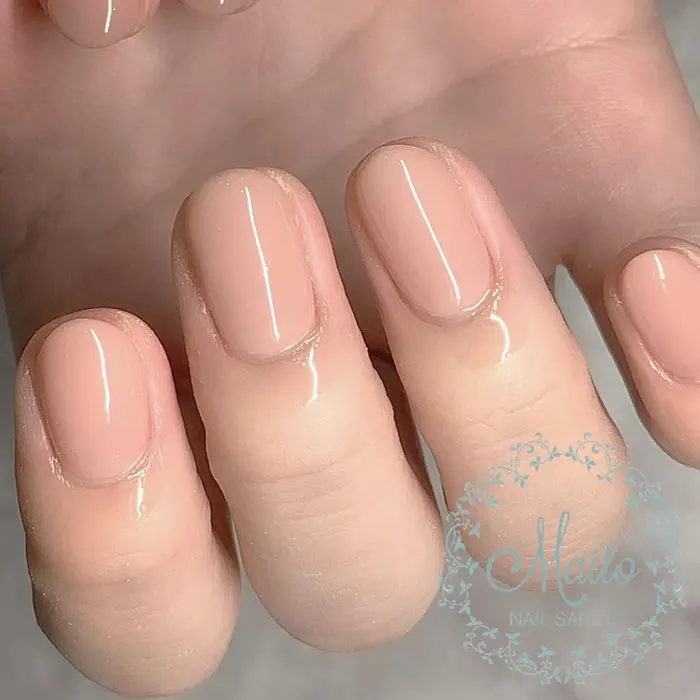 ベージュワンカラー ネイル Eyelash Nail Ribbon 新宿店所属 Ribbon 渡邉のネイル デザイン ミニモ
