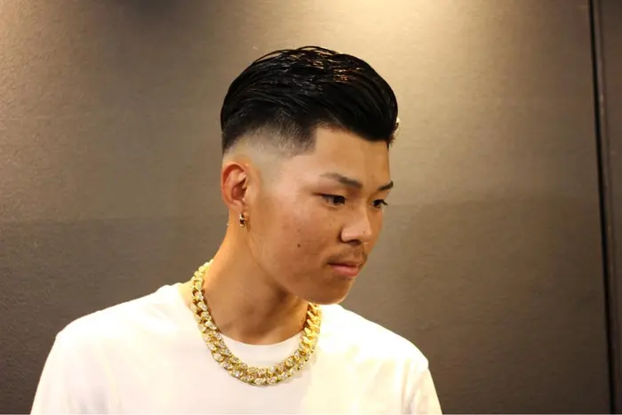 スキンフェード サイド軽いツーブロックでセットでスリックバックにするスタイルです Kingsman Tokyo 2nd所属 星野 央人のヘアカタログ ミニモ