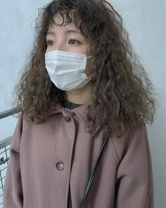 外国人の女の子みたいなふわふわパーマ Garden Hair所属 Manami パーマ カラーのヘアカタログ ミニモ