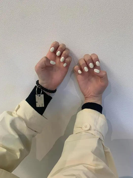 Ivory Ar De Vivre富山所属 浅野 梨月のネイルデザイン ミニモ